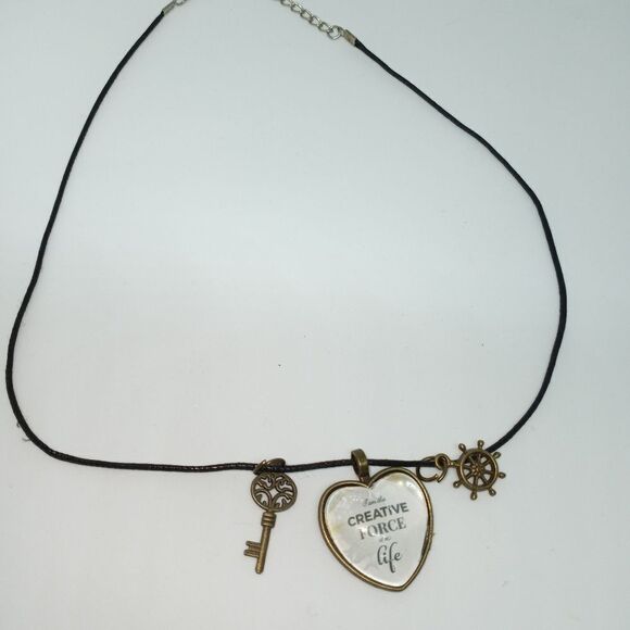 Custommade I am the creative force of my life Black M tee w Glass Heart pendant - Picture 8 of 11